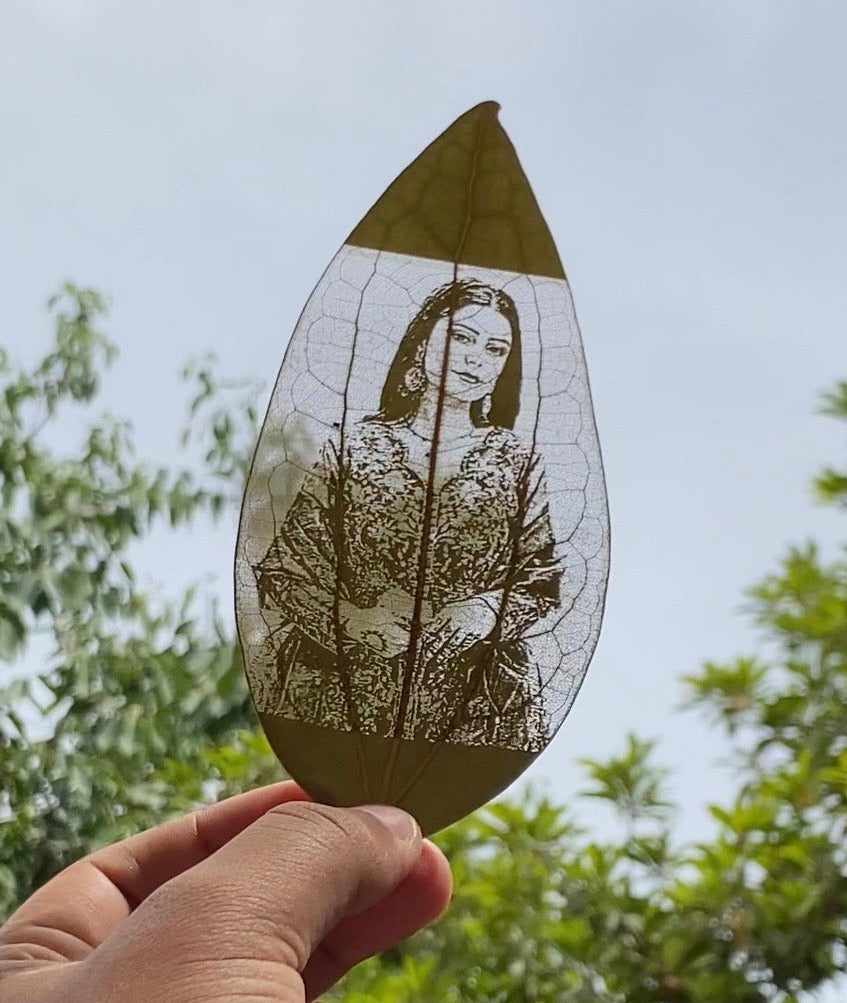 Your Picture on Leaf | Leaf Engraving